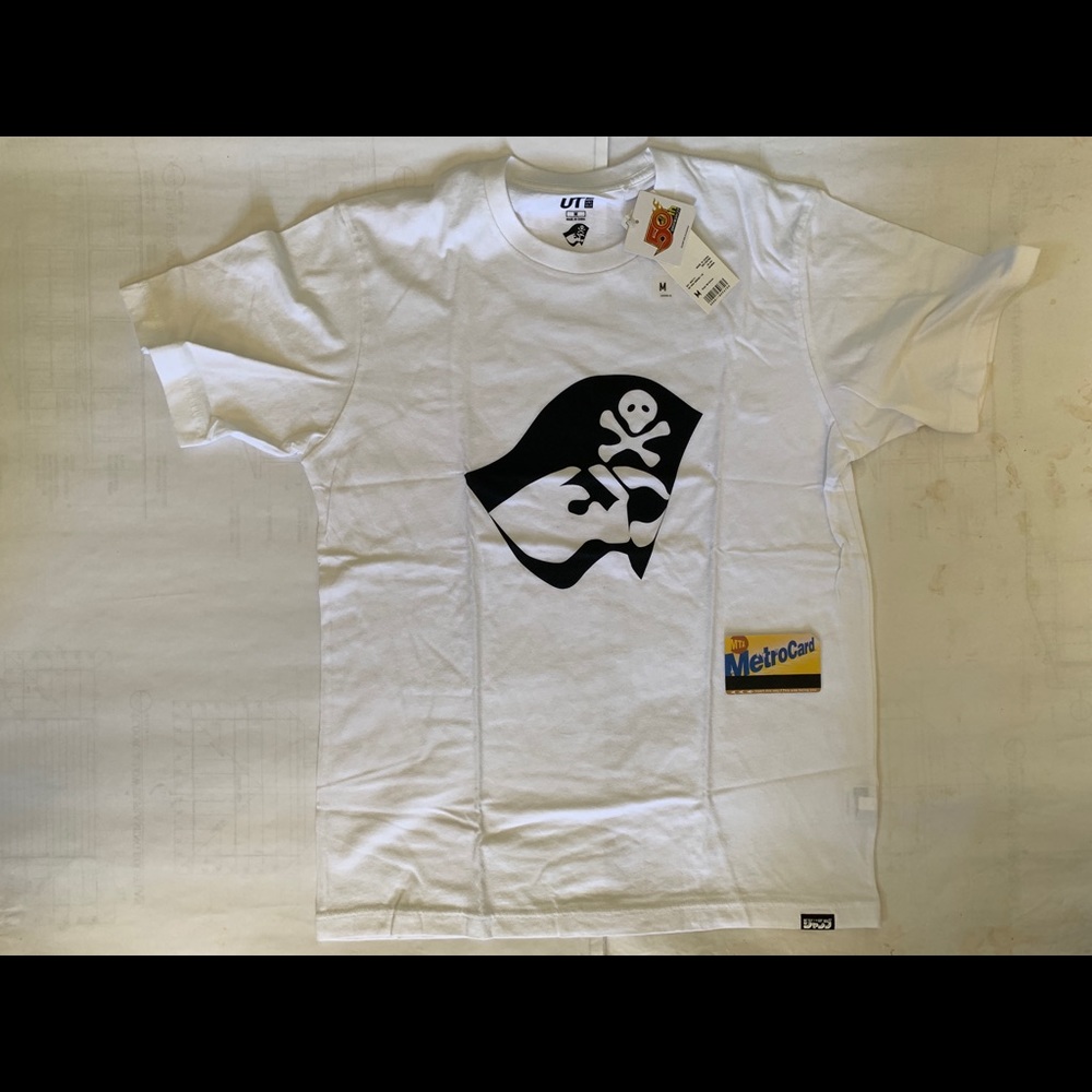 [SOLD] Uniqlo Shonen Jump T-shirt